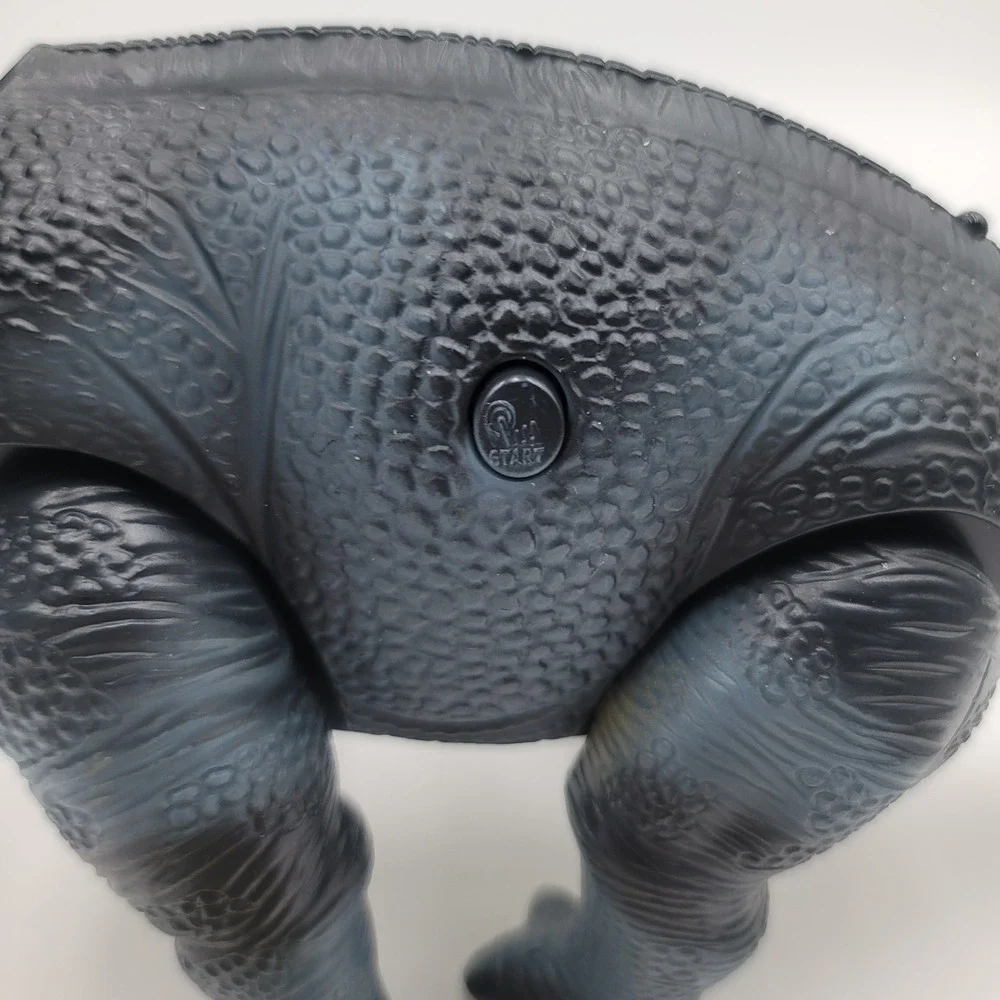 Dinosaurs New World Remote Control Triceratops Blue Grey RC Walking Toy Figure